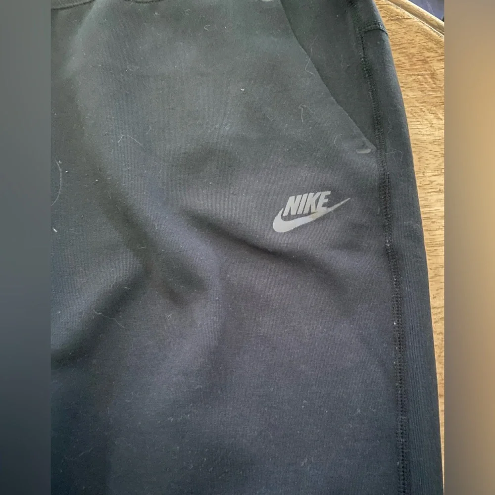 Nike Sportswear Women’s Sz XXL‎ Black Tech Fleece Joggers
